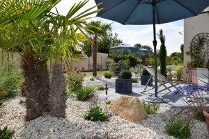 Jardin authentique et moderne à Rots, Calvados, réalisation Paysages Conseil