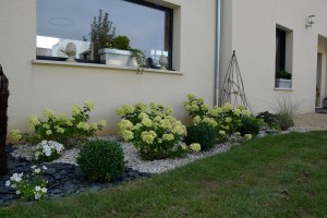 Jardin authentique et moderne à Rots, Calvados, réalisation Paysages Conseil
