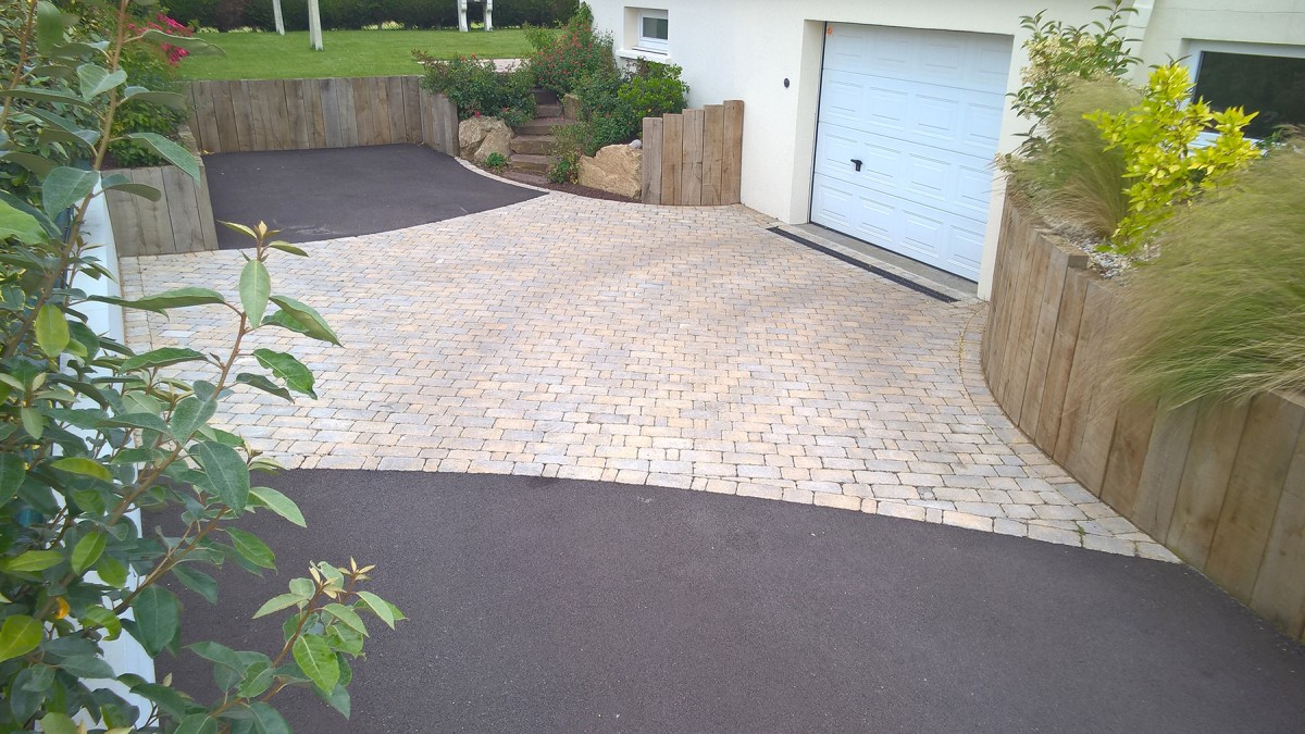 Aménagement d&rsquo;allée de garage