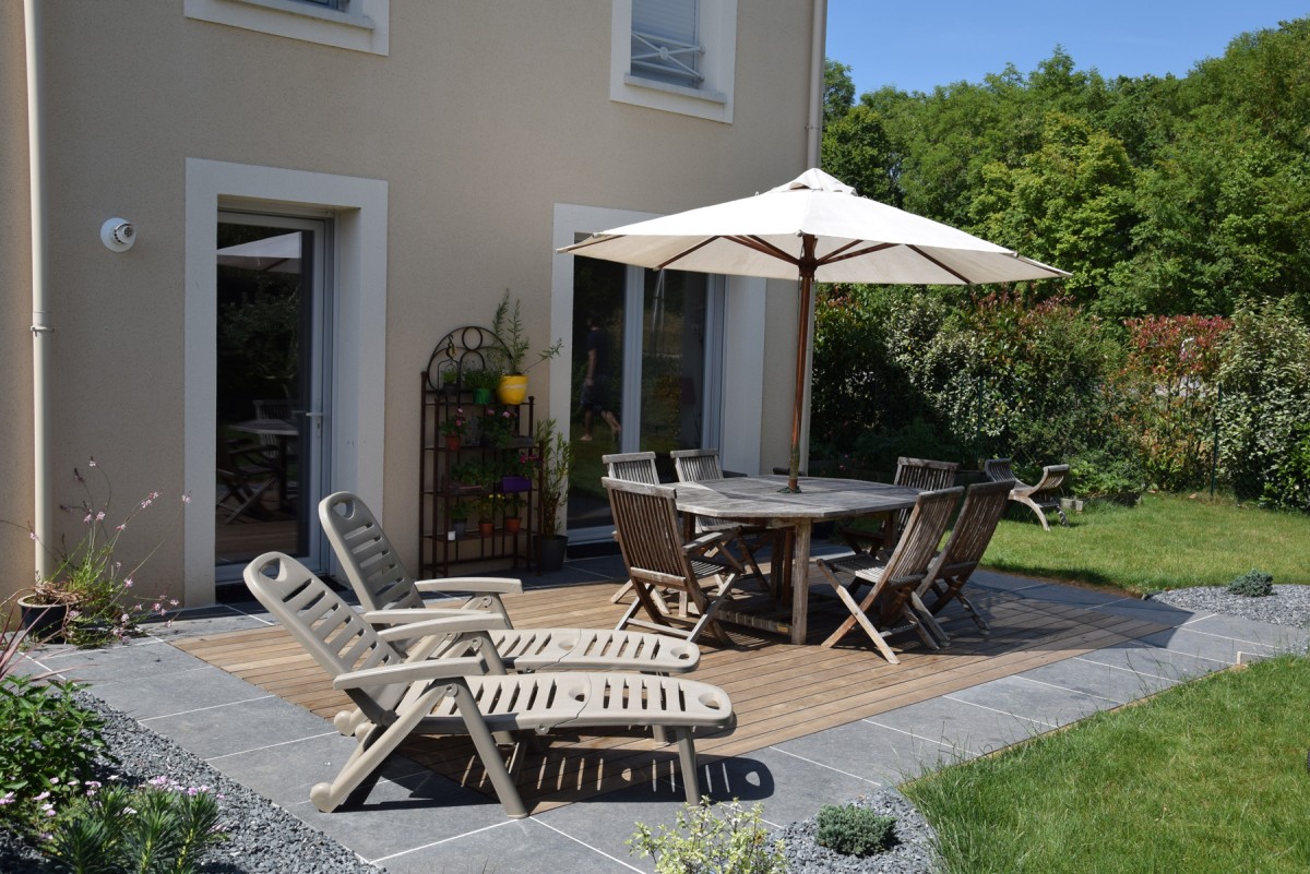 Aménagement de terrasse en grés cérame
