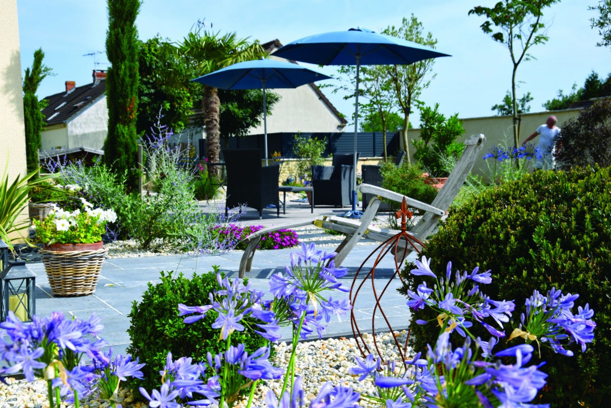 Aménagement de terrasse en pierre naturelle