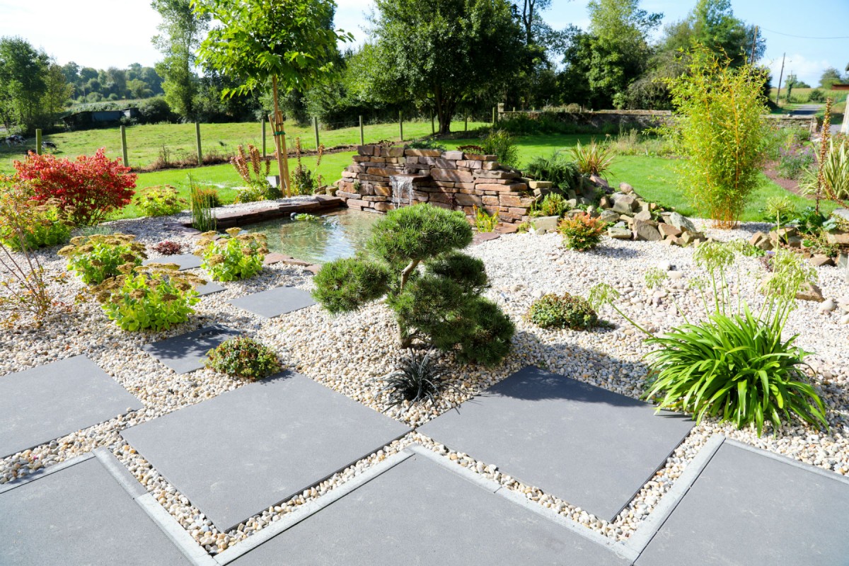 Aménagement de terrasse en pierre reconstitué