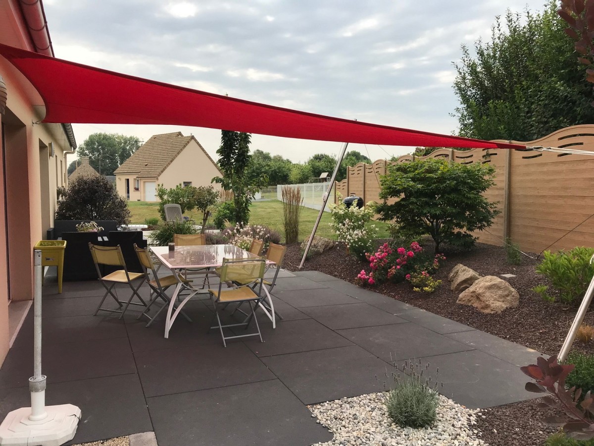 Aménagement de terrasse en pierre reconstitué