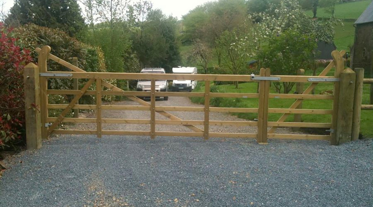 Portail & portillon en bois