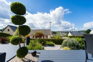 Une terrasse moderne à Vire, Calvados, réalisation Paysages Conseil