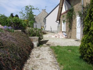 Aménagement de jardin naturel au coeur du centre ville de Vire, Calvados, réalisation Paysages Conseil