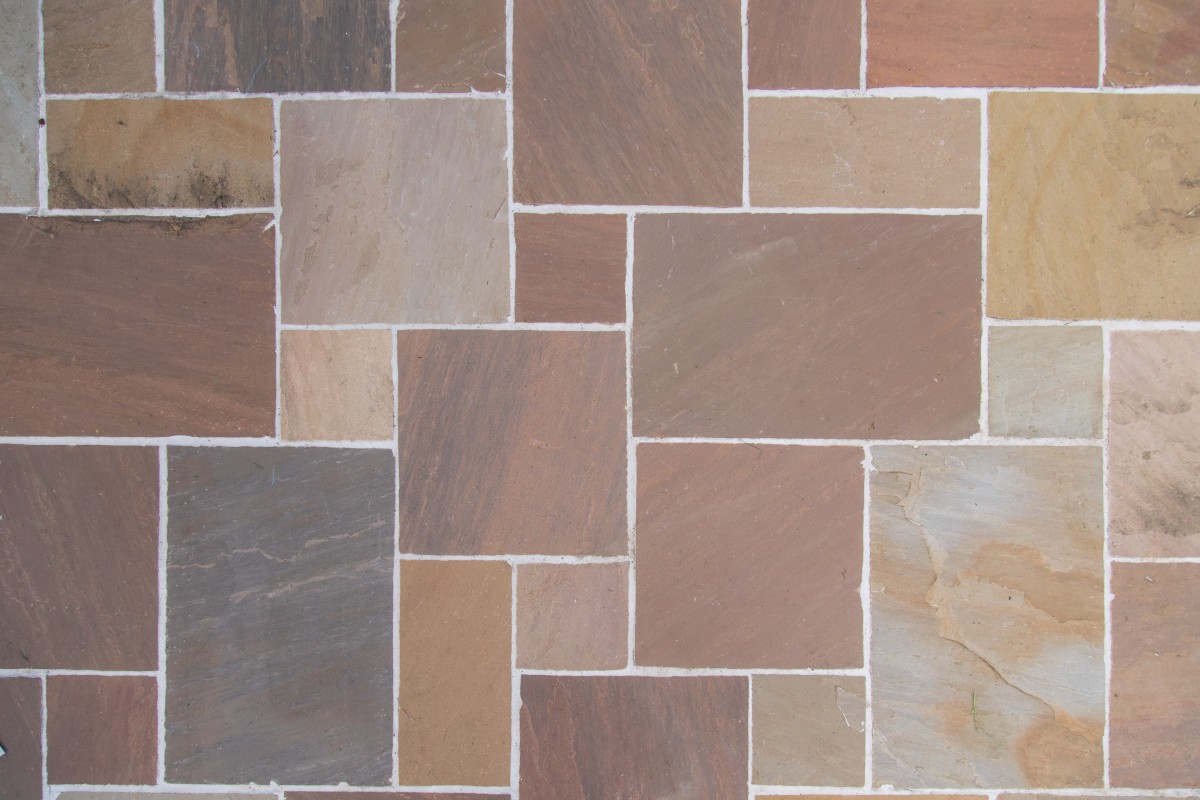 Aménagement de terrasse en pierre naturelle