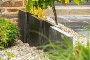 Le mariage du bois et de la pierre naturelle, à Ifs, Calvados, réalisation Paysages Conseil