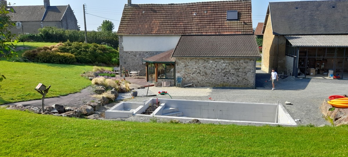 Aménagement d&rsquo;un jardin avec piscine, Manche
