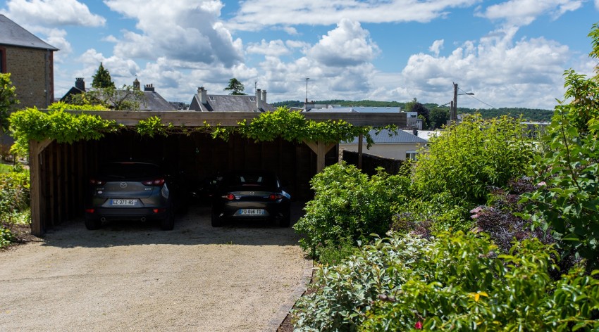 Construction d&rsquo;abris de voiture