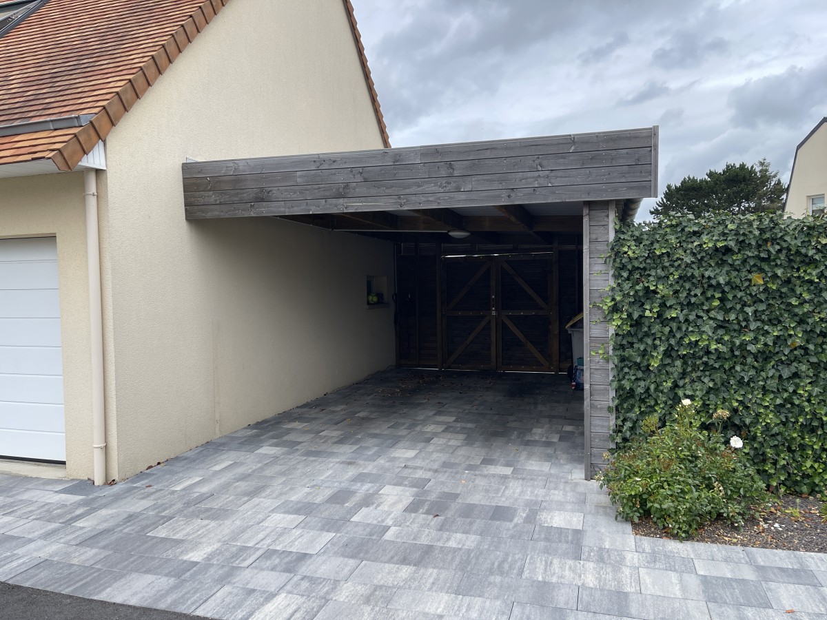 Construction d&rsquo;abris de voiture