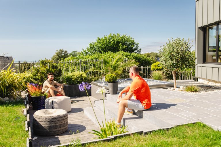 Jardin cocoon avec vue mer, Manche