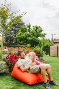 Jardin d&rsquo;une maison contemporaine dans l&rsquo;Orne, réalisation Paysages Conseil