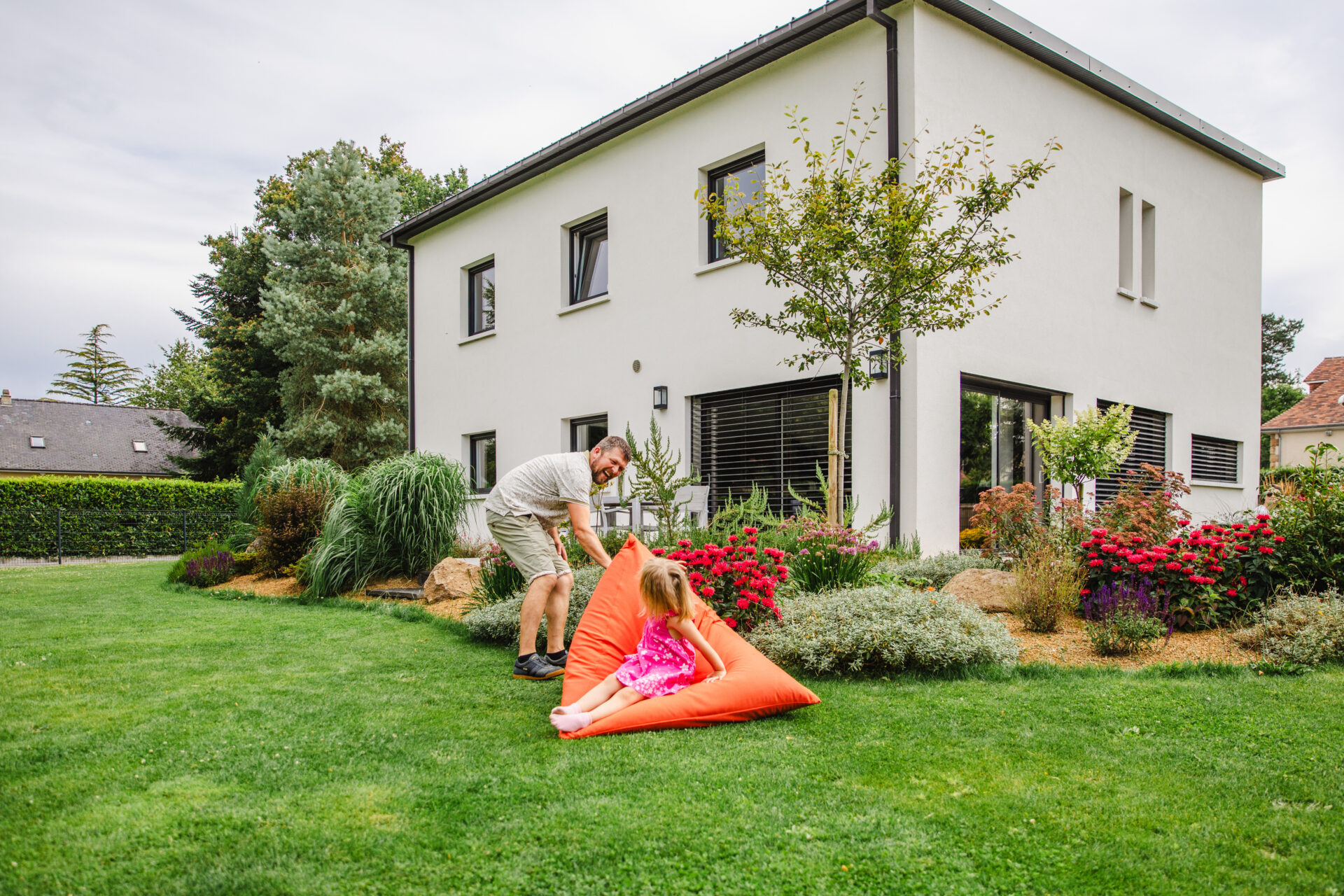 Jardin d&rsquo;une maison contemporaine dans l&rsquo;Orne