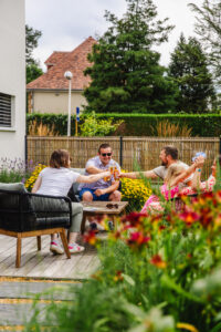 Jardin d&rsquo;une maison contemporaine dans l&rsquo;Orne, réalisation Paysages Conseil